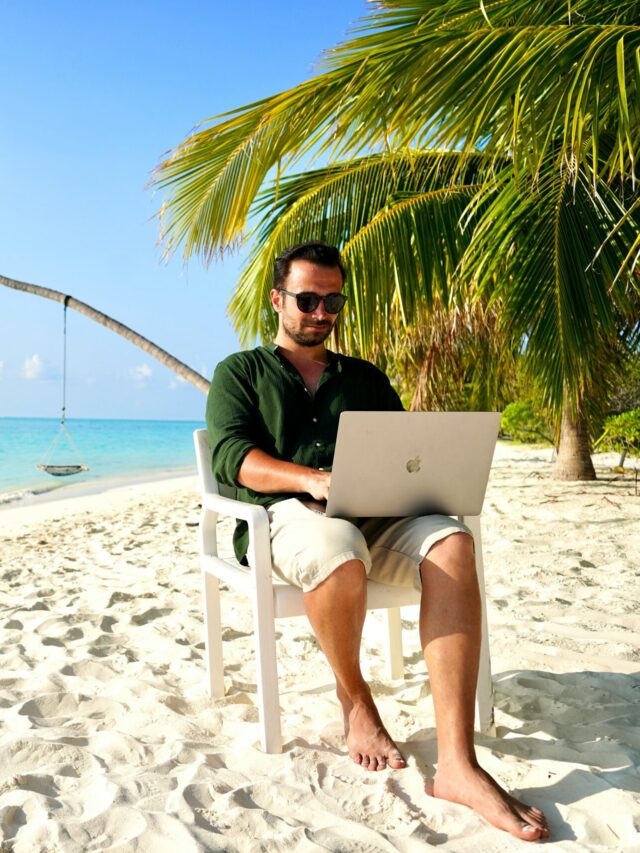 Best Side Hustles for US Students to Make $1000+ Monthly in 2026